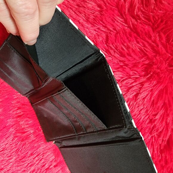 Black and White Wallet in a Beautiful Chevron Pattern with a Black Accent Bow - Picture 6 of 12